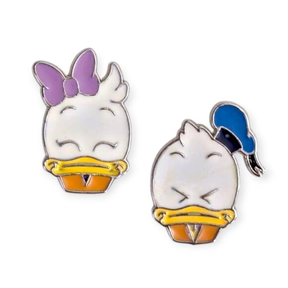 Daisy Duck and Donald Duck Disney Tiny Pins: Happy Emoji